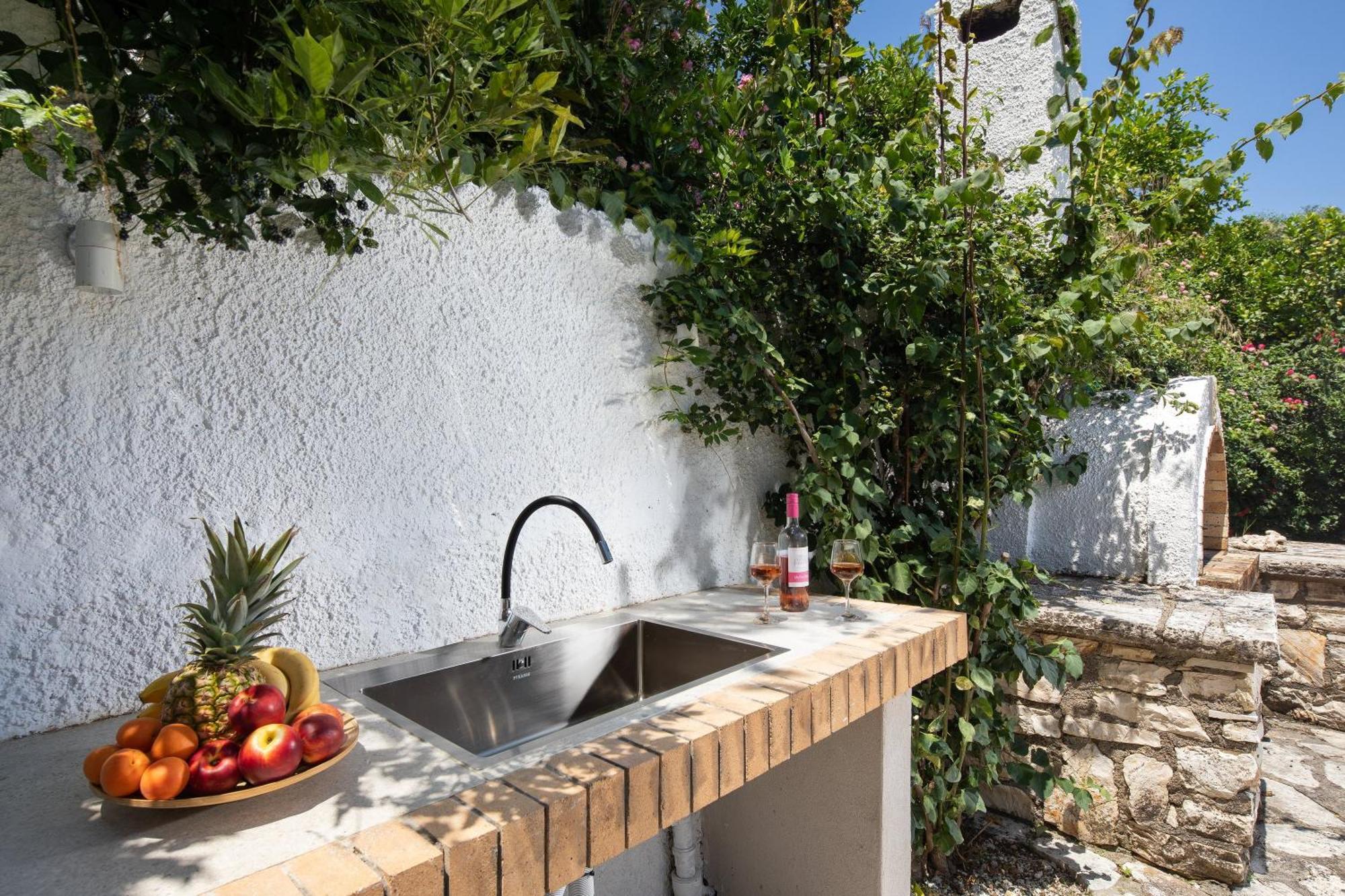 Ionian Garden Villas - Villa Pietra 바니체스 외부 사진