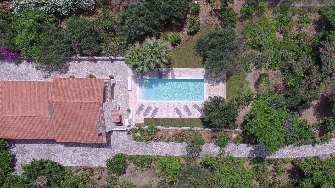 Ionian Garden Villas - Villa Pietra 바니체스 외부 사진