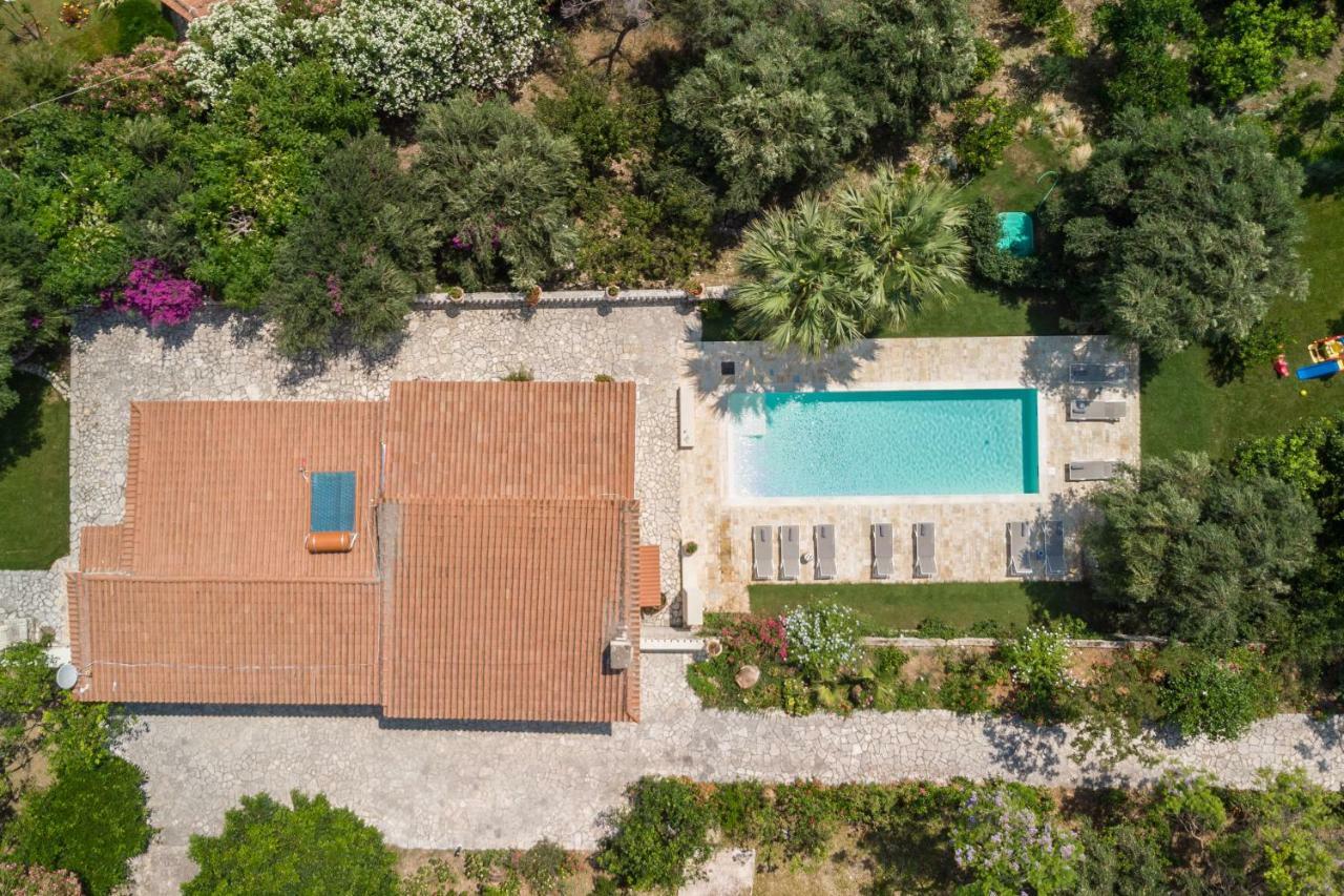 Ionian Garden Villas - Villa Pietra 바니체스 외부 사진